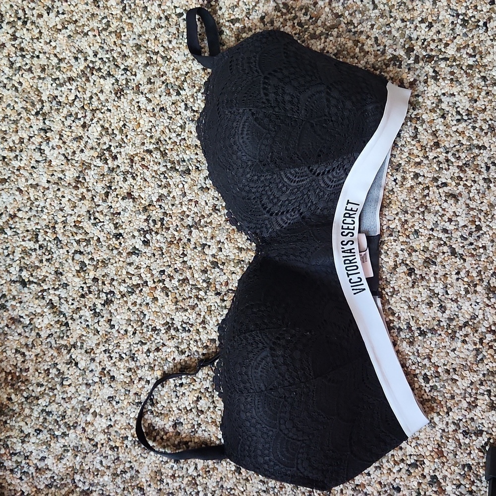 Victoria's Secret line no wire, size‎ 38DD